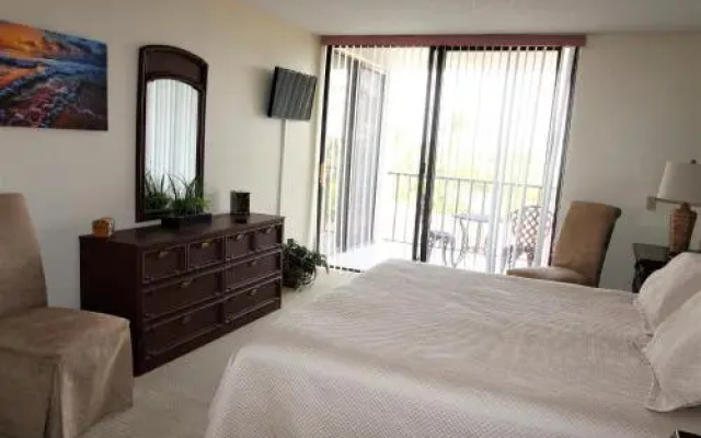 photo 3 of Bahia Del Mar J-405 One-bedroom Apartment
