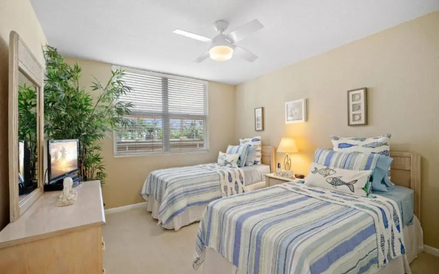 photo 3 of Bahia Vista 14-361, Isla Del Sol, 2 BR, Heated Pool, Spa, Near Beach, WiFi