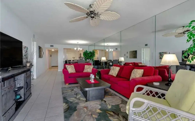 photo 2 of Bahia Vista 15567 - Two Bedroom Condo