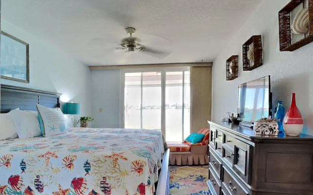 photo 2 of Bahia Vista by Distinctive Beach Rentals