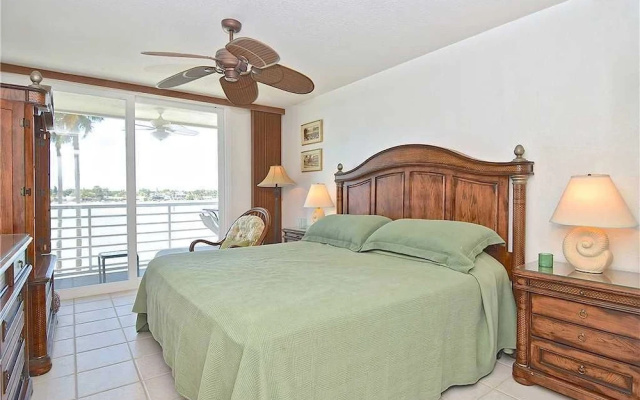 photo 3 of Bahia Vista 8414 - Two Bedroom Condo