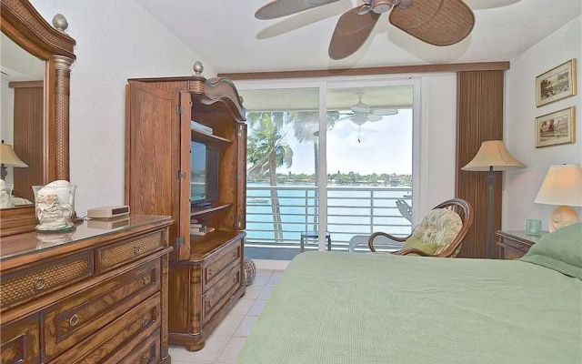 photo 4 of Bahia Vista 8414 - Two Bedroom Condo
