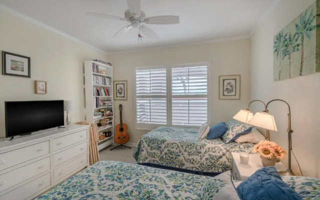 photo 4 of Bahia Vista 9-521, 2 Bedrooms, Heated Pool, Spa, Sleeps 4, Near Beach