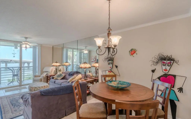 photo 4 of Bahia Vista 9-521 by Distinctive Beach Rentals