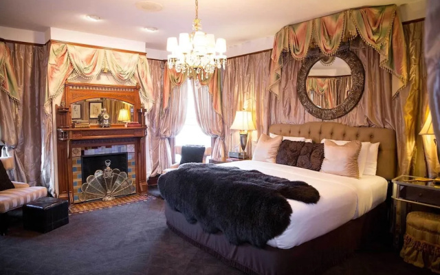 photo 2 of Baker House Hotel