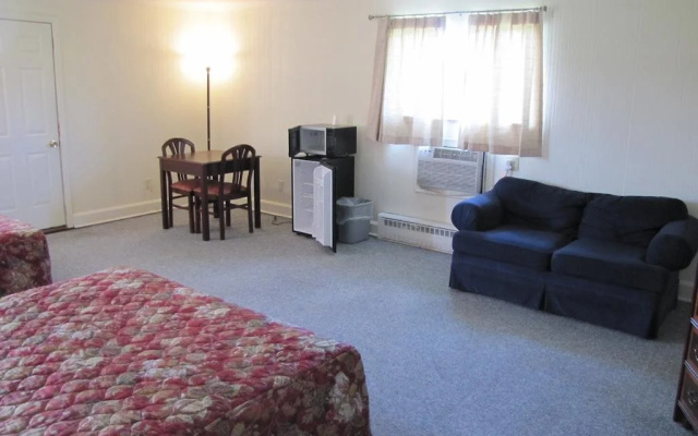 photo 3 of Bakers Motel Norwich