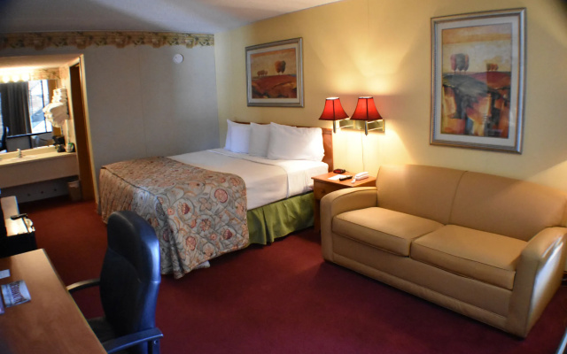 photo 3 of Baldknobbers Inn
