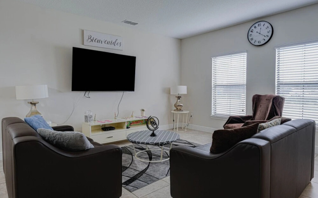 photo 2 of Balmoral Resort-117kb 3 Bedroom Townhouse by RedAwning