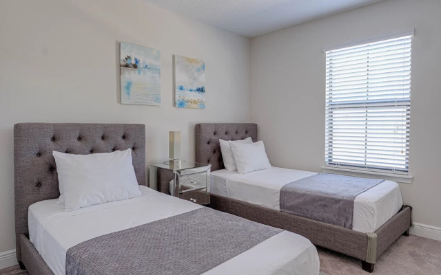 photo 4 of Balmoral Resort-117kb 3 Bedroom Townhouse by RedAwning