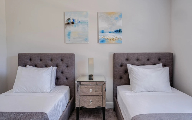 photo 5 of Balmoral Resort-117kb 3 Bedroom Townhouse by RedAwning