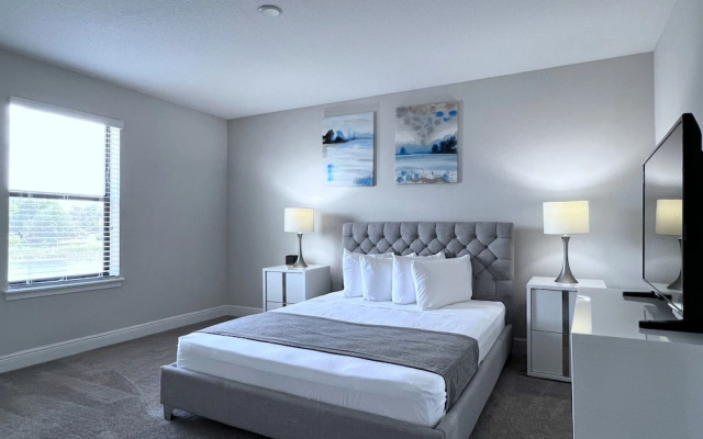 photo 5 of Balmoral Resort-140aa 5 Bedroom Home by RedAwning
