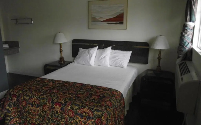 photo 2 of SandPiper Motel - Los Angeles