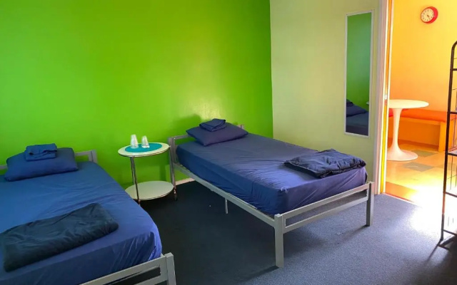 photo 3 of Banana Bungalow Hollywood Hotel & Hostel