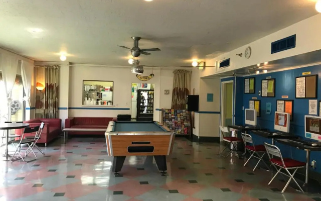 photo 4 of Banana Bungalow West Hollywood Hotel & Hostel