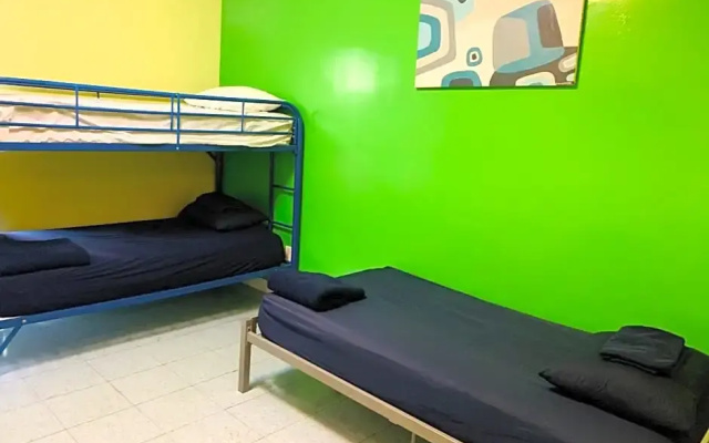 photo 2 of Banana Bungalow West Hollywood Hotel & Hostel