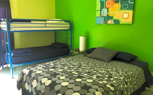 photo 4 of Banana Bungalow West Hollywood Hotel & Hostel