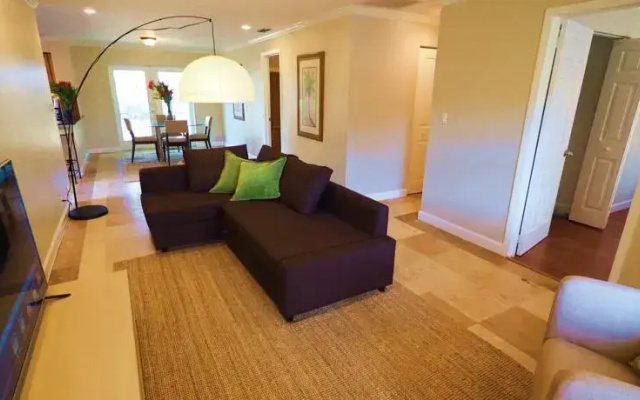 photo 2 of Banyan Beach House