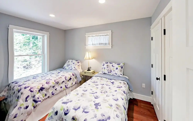 photo 3 of Bar Harbor Cottage 2 Bedrooms 1 Bathroom Cottage