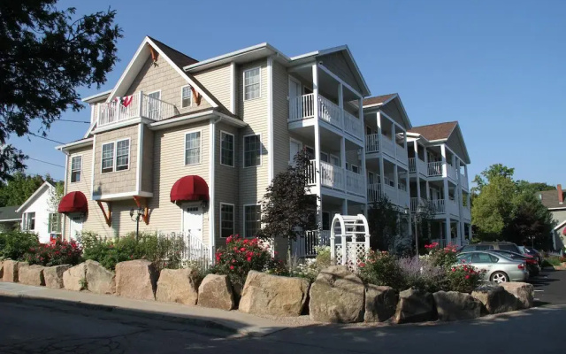 photo 2 of Bar Harbor Manor