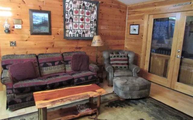 photo 2 of Barber`s Mountain Cabin