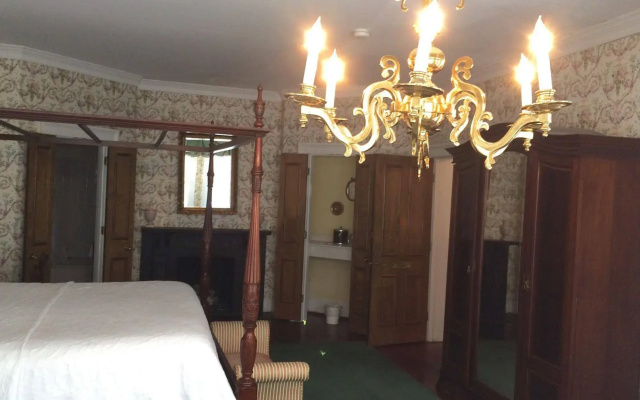 photo 3 of Barksdale House Inn