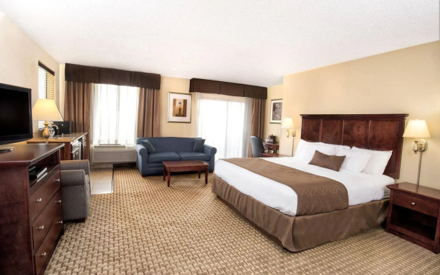 photo 4 of Barrington Hotel & Suites