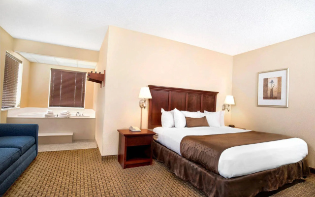 photo 5 of Barrington Hotel & Suites