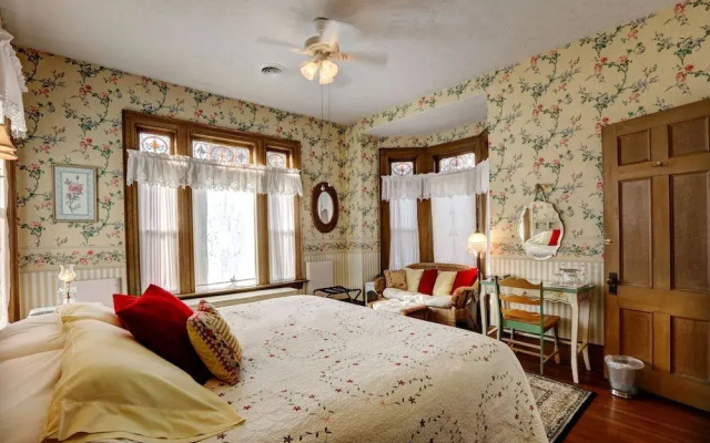 photo 4 of Barrister's Bed & Breakfast