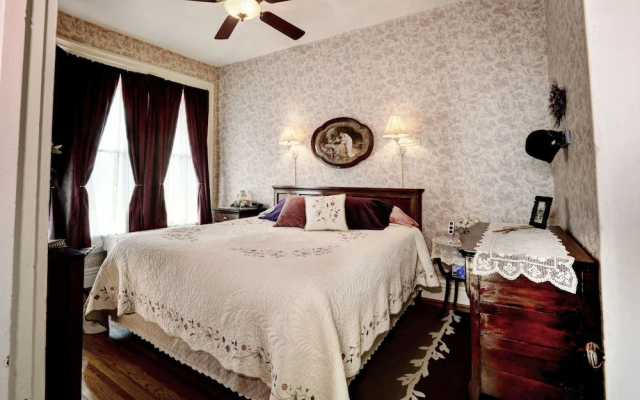 photo 5 of Barrister's Bed & Breakfast