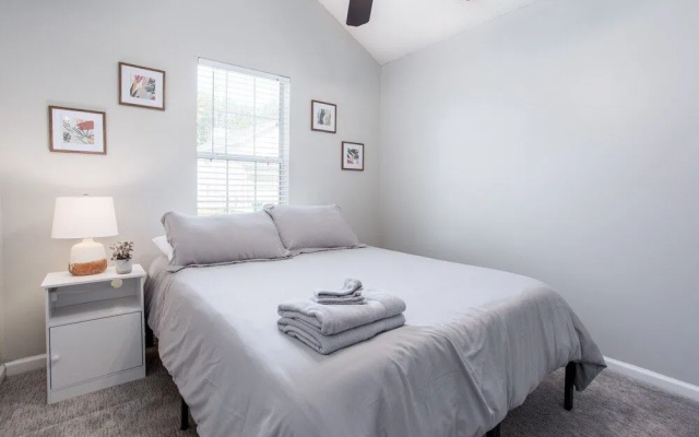 photo 4 of Basketball Court Cozy 3 BR in Decatur