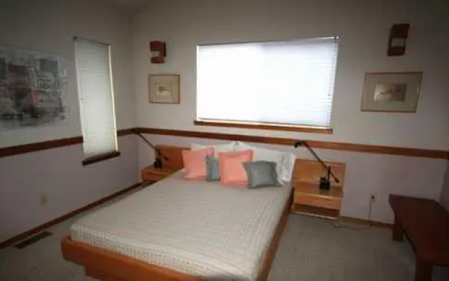 photo 2 of Basque Northstar House by RedAwning
