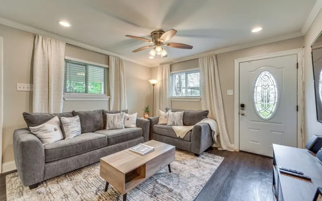 photo 2 of Baton Rouge Home w/ Private Patio: 2 Mi to Lsu!