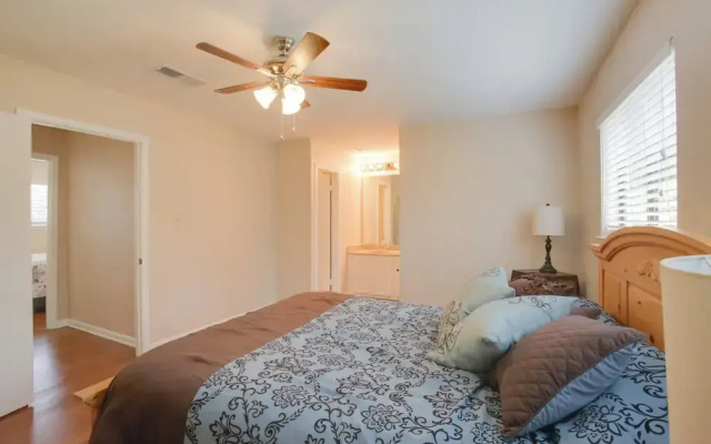photo 3 of Baton Rouge Townhome w/ Pool Access - 7 Mi to Lsu!
