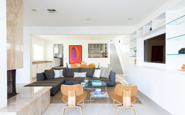 photo 5 of Bay Breeze by Avantstay Bayfront Home w/ Fire Pit & Private Dock in Balboa Peninsula