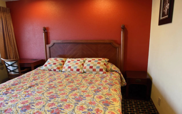 photo 4 of Bay Breeze Inn