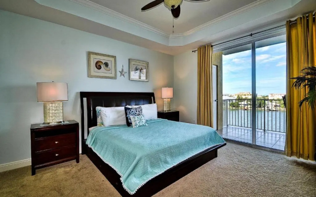 photo 2 of Bay Harbor 403