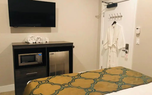 photo 4 of Bay Hotel