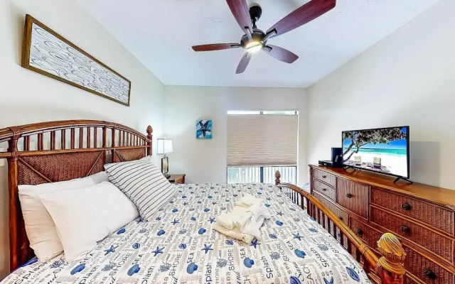 photo 3 of Bay Oaks, 3rd Floor