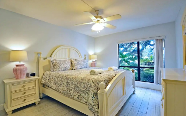 photo 3 of Bay Oaks 6157 #E01