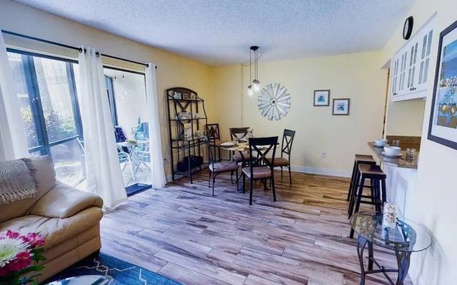 photo 2 of Bay Oaks C Ground Floor