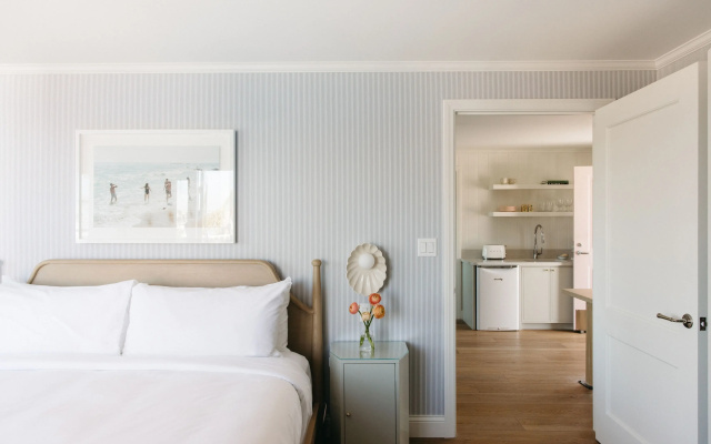 photo 3 of Bay Shores Peninsula Hotel