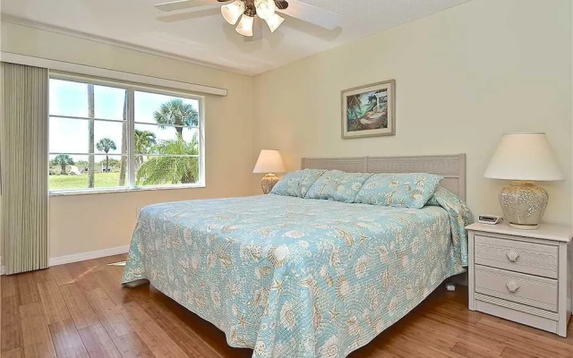 photo 2 of Bay Tree Club 106 - Two Bedroom Condo