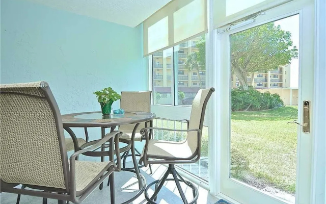 photo 4 of Bay Tree Club 106 - Two Bedroom Condo