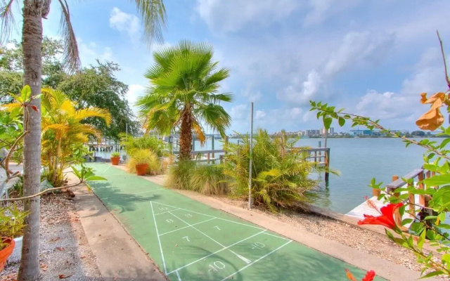 photo 5 of Bay Watch #1 - Weekly Beach Rental 1 Bedroom Condo by Redawning