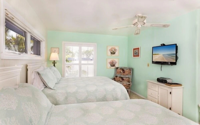 photo 5 of Baybarlyn 4 Bedroom Home by RedAwning