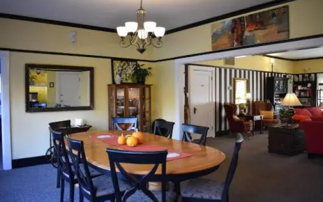 photo 4 of Bayberry Inn B&B