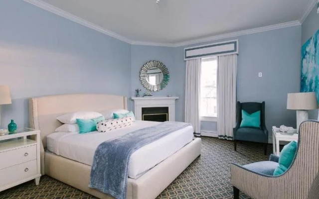 photo 2 of Bayberry Inn of Newport