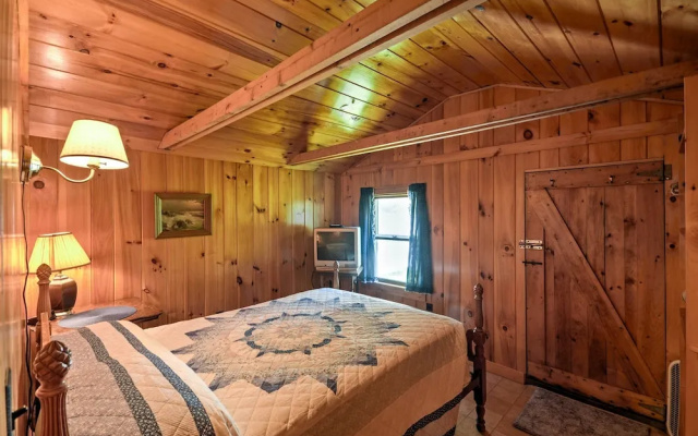 photo 5 of Bayfront Hancock Cottage w/ Beach Access & Views!