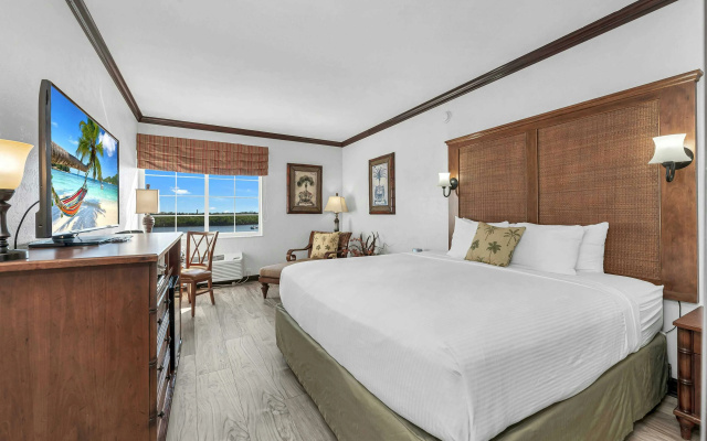 photo 4 of Bayfront Inn Fifth Avenue