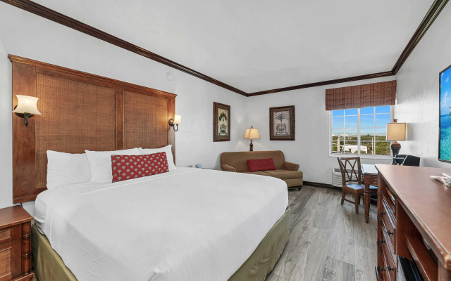 photo 5 of Bayfront Inn Fifth Avenue